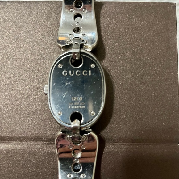 Gucci Bangle Chain Watch - Picture 8 of 12